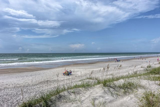 62 Bermuda Landing Place, N Topsail Beach, NC 28460