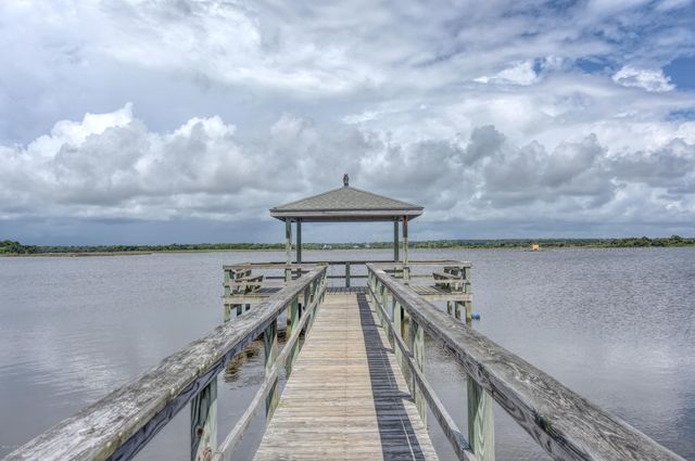 62 Bermuda Landing Place, N Topsail Beach, NC 28460