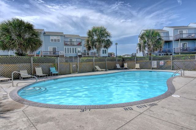 62 Bermuda Landing Place, N Topsail Beach, NC 28460