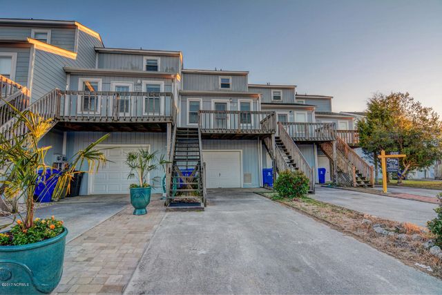 62 Bermuda Landing Place, N Topsail Beach, NC 28460