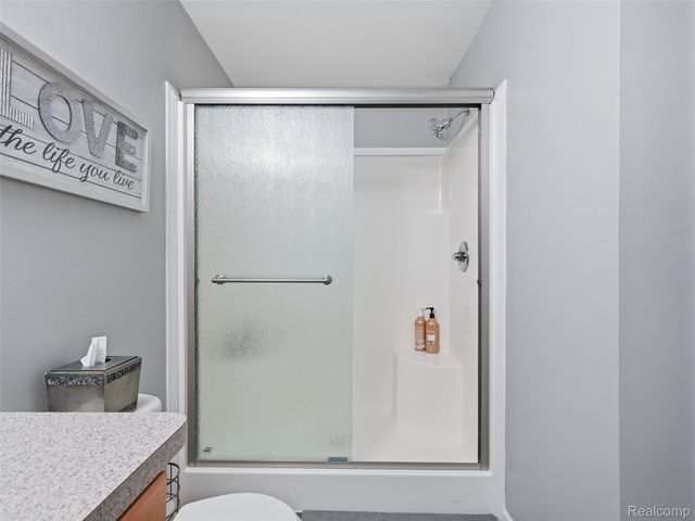 2858 Cottonwood Dr. Drive Unit B, Waterford Charter Township, MI 48328