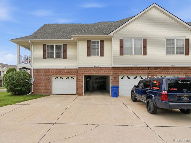 2858 Cottonwood Dr. Drive Unit B, Waterford Charter Township, MI 48328