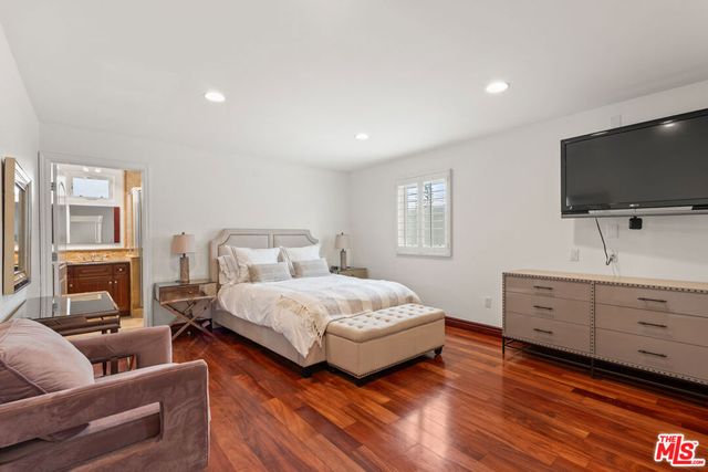 6416 W 83rd Street, Los Angeles, CA 90045
