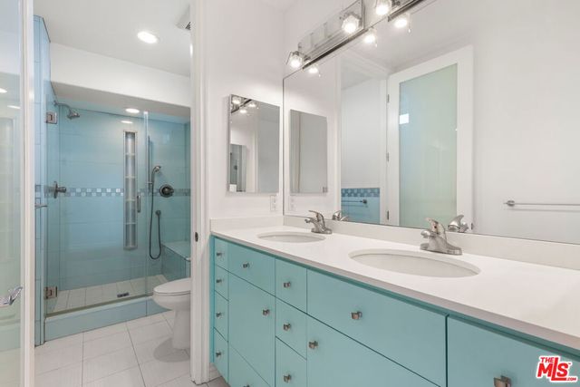 6416 W 83rd Street, Los Angeles, CA 90045