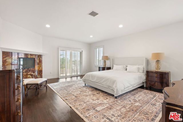 6416 W 83rd Street, Los Angeles, CA 90045