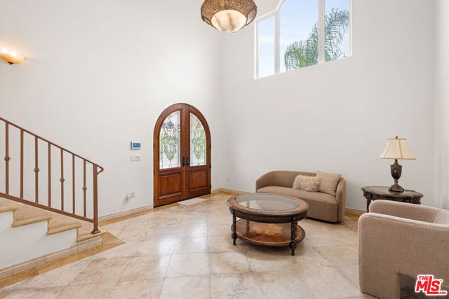 6416 W 83rd Street, Los Angeles, CA 90045