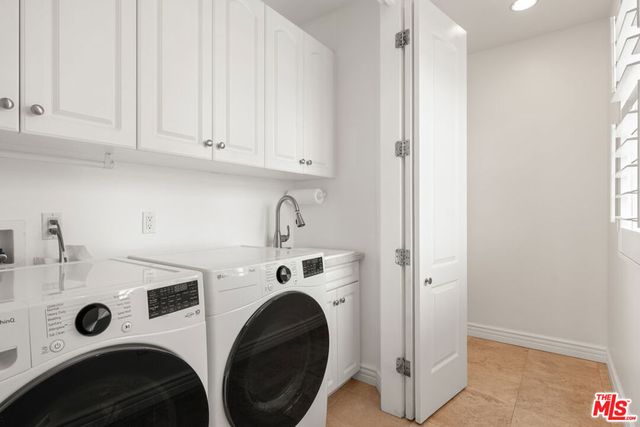 6416 W 83rd Street, Los Angeles, CA 90045
