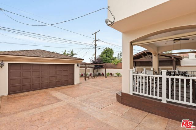6416 W 83rd Street, Los Angeles, CA 90045
