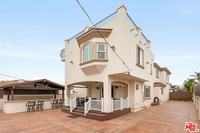 6416 W 83rd Street, Los Angeles, CA 90045
