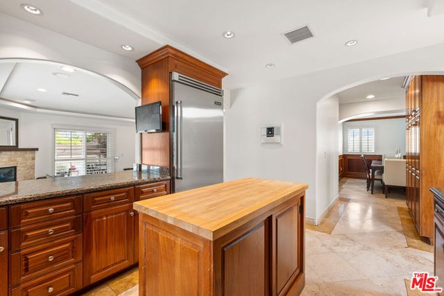 6416 W 83rd Street, Los Angeles, CA 90045