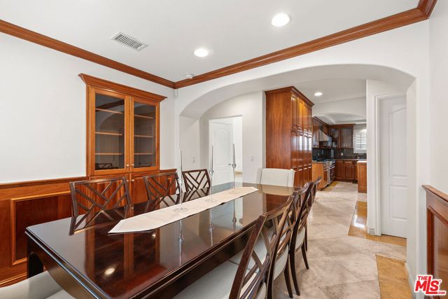 6416 W 83rd Street, Los Angeles, CA 90045