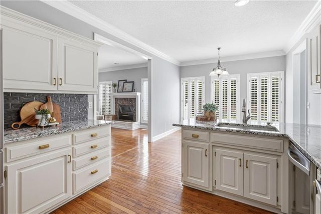 16339 S Avalon Street, Olathe, KS 66062