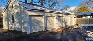 215 Hickory Avenue, Bergenfield, NJ 07621