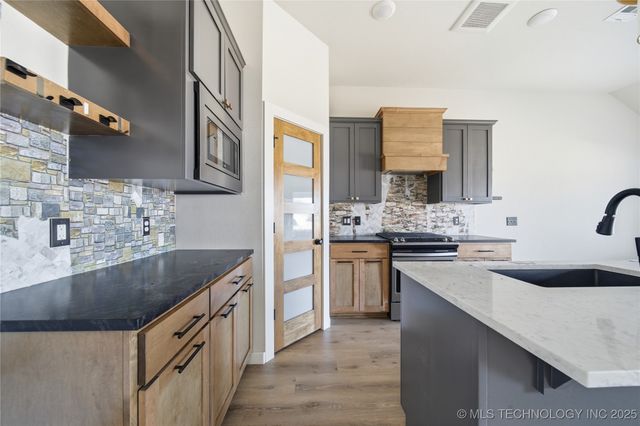 11805 N 130th East Avenue, Collinsville, OK 74021