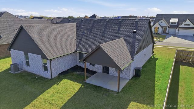 11805 N 130th East Avenue, Collinsville, OK 74021
