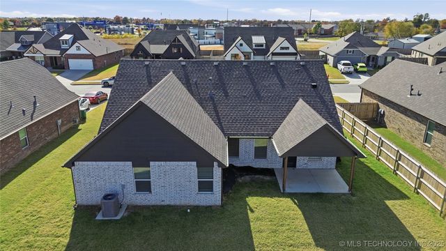 11805 N 130th East Avenue, Collinsville, OK 74021