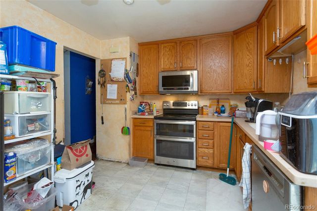 5557 Crystal Way, Denver, CO 80239