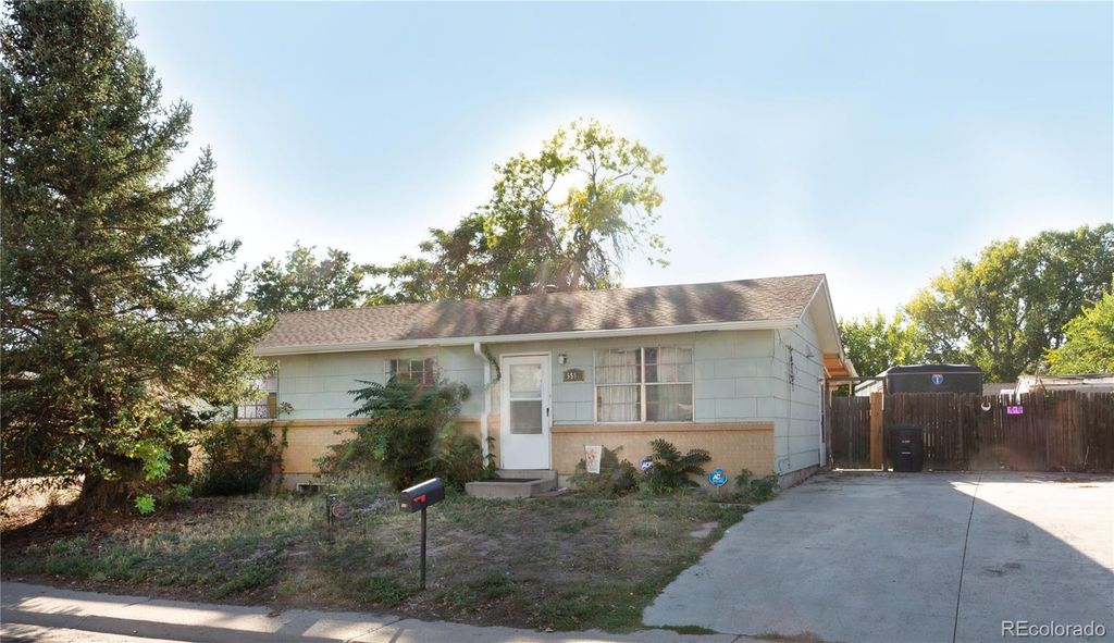 5557 Crystal Way, Denver, CO 80239