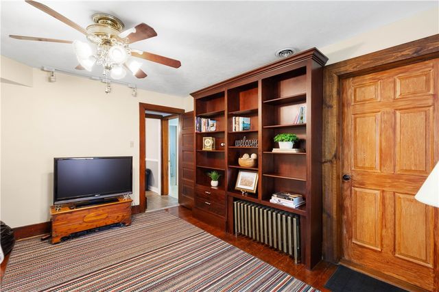 116 Kuchinic St, Peters Twp, PA 15367