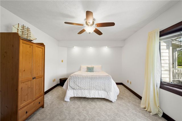 116 Kuchinic St, Peters Twp, PA 15367