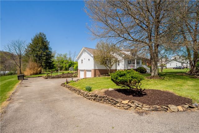 116 Kuchinic St, Peters Twp, PA 15367