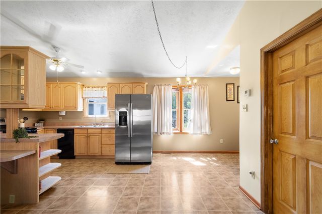 116 Kuchinic St, Peters Twp, PA 15367