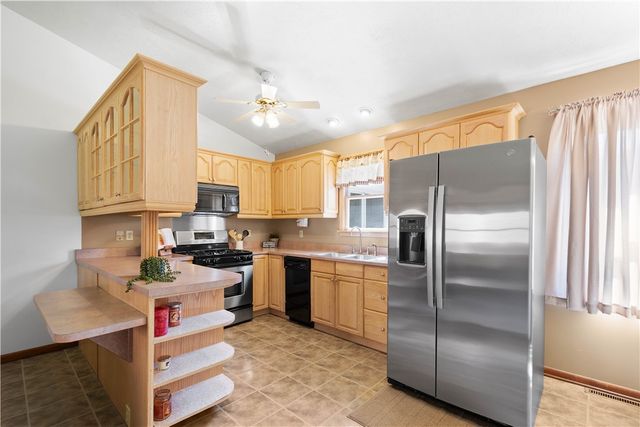 116 Kuchinic St, Peters Twp, PA 15367
