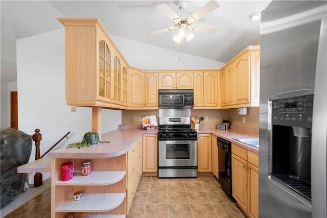 116 Kuchinic St, Peters Twp, PA 15367