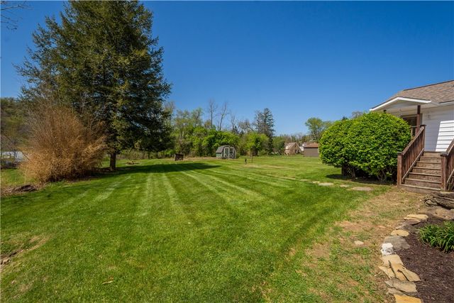 116 Kuchinic St, Peters Twp, PA 15367