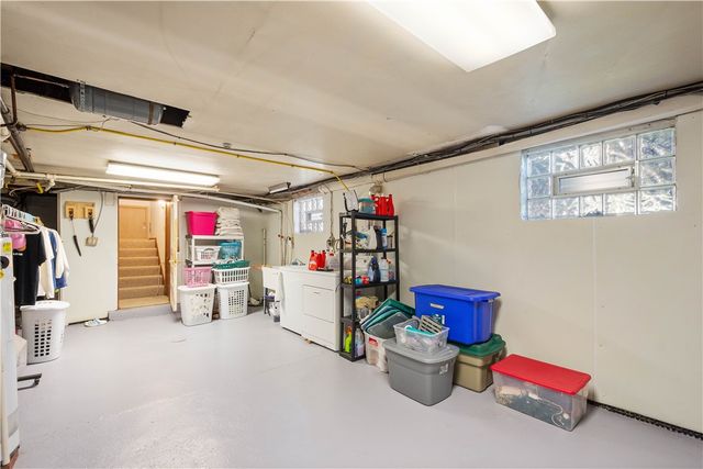 116 Kuchinic St, Peters Twp, PA 15367