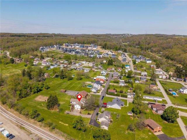 116 Kuchinic St, Peters Twp, PA 15367