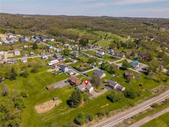 116 Kuchinic St, Peters Twp, PA 15367