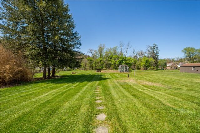 116 Kuchinic St, Peters Twp, PA 15367