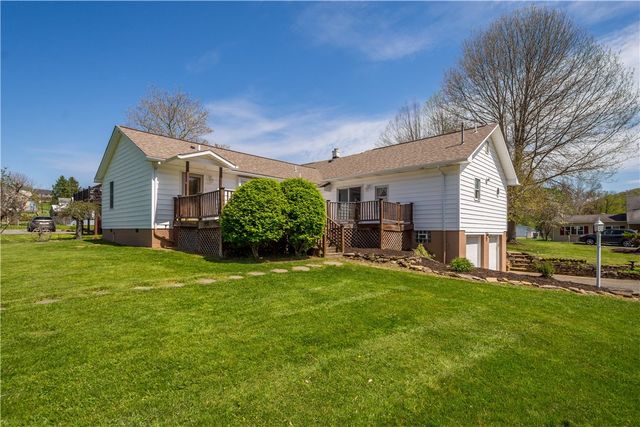 116 Kuchinic St, Peters Twp, PA 15367