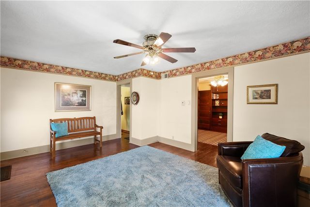 116 Kuchinic St, Peters Twp, PA 15367