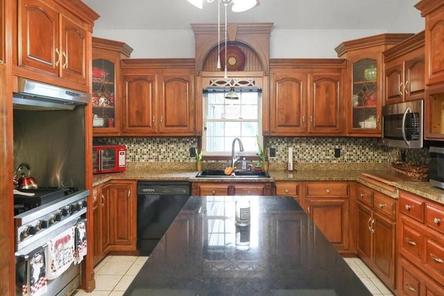 107 Cedar Pond Road, Hartwell, GA 30643