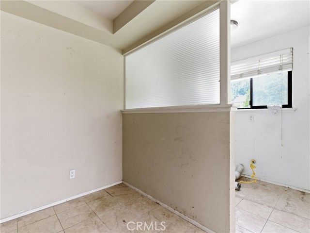 10127 Foothill Boulevard, Sylmar (los Angeles), CA 91342