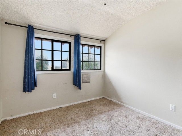 10127 Foothill Boulevard, Sylmar (los Angeles), CA 91342