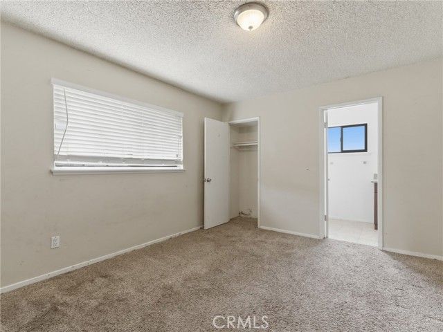 10127 Foothill Boulevard, Sylmar (los Angeles), CA 91342