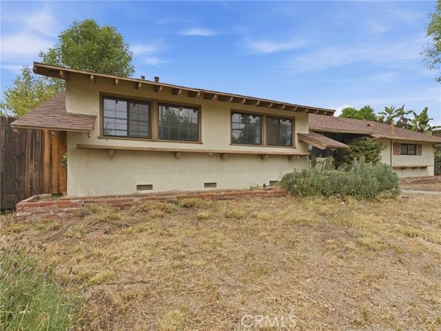 10127 Foothill Boulevard, Sylmar (los Angeles), CA 91342