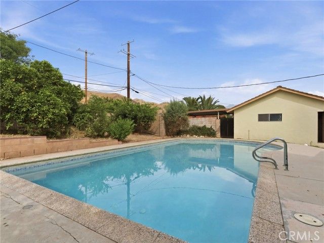 10127 Foothill Boulevard, Sylmar (los Angeles), CA 91342