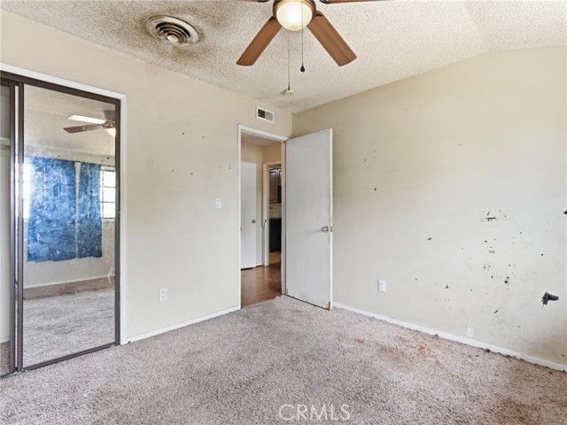 10127 Foothill Boulevard, Sylmar (los Angeles), CA 91342