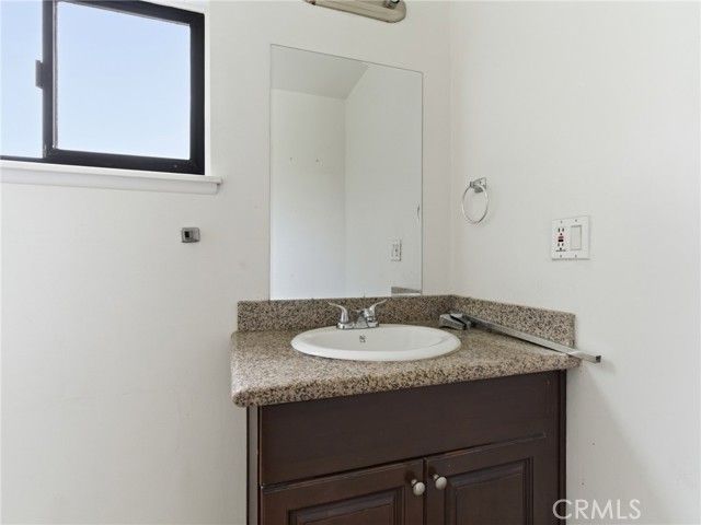 10127 Foothill Boulevard, Sylmar (los Angeles), CA 91342