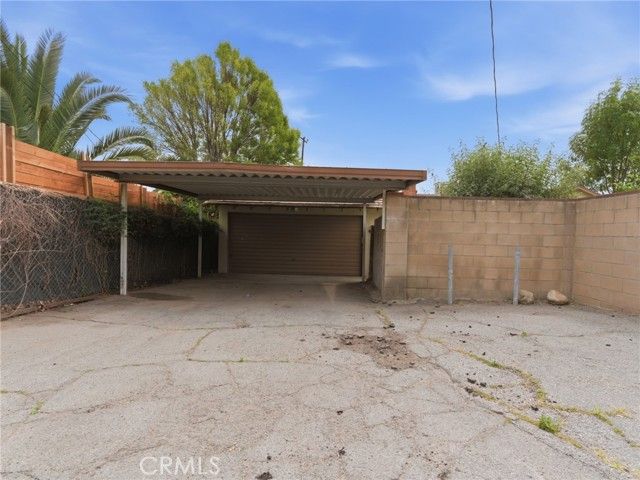 10127 Foothill Boulevard, Sylmar (los Angeles), CA 91342