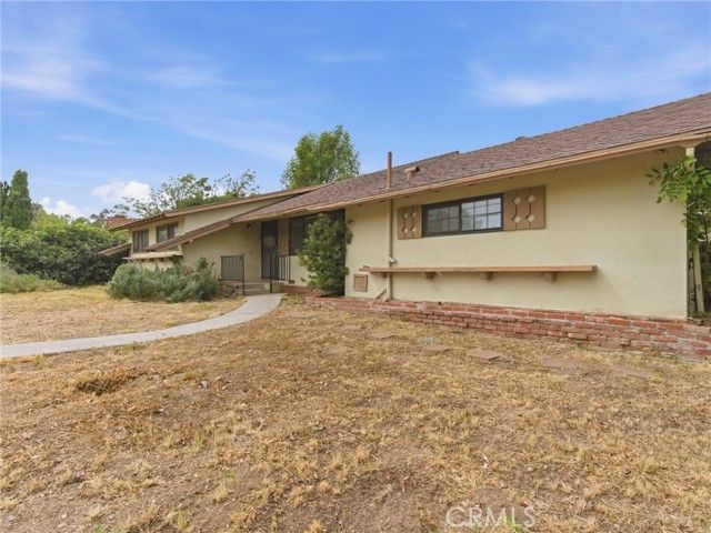 10127 Foothill Boulevard, Sylmar (los Angeles), CA 91342