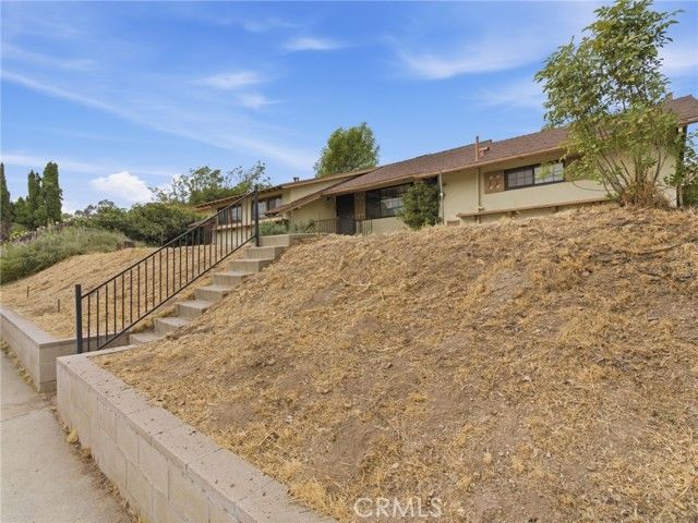 10127 Foothill Boulevard, Sylmar (los Angeles), CA 91342