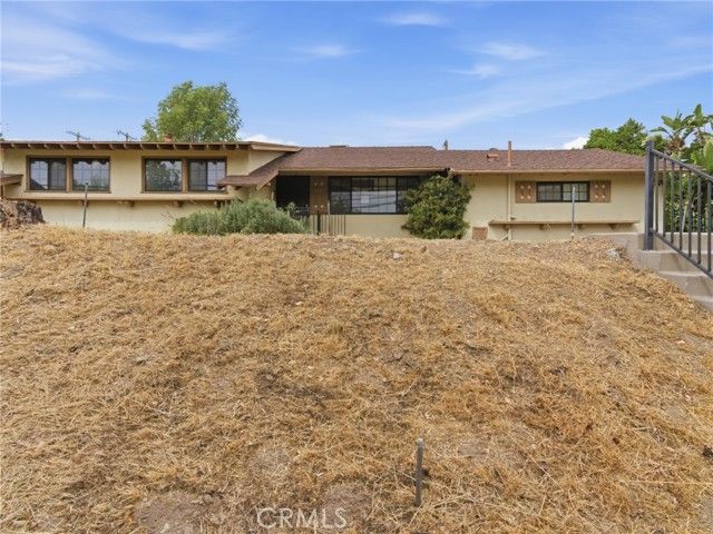 10127 Foothill Boulevard, Sylmar (los Angeles), CA 91342