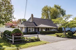 25 Meadowbrook Drive, Kingston, NY 12401