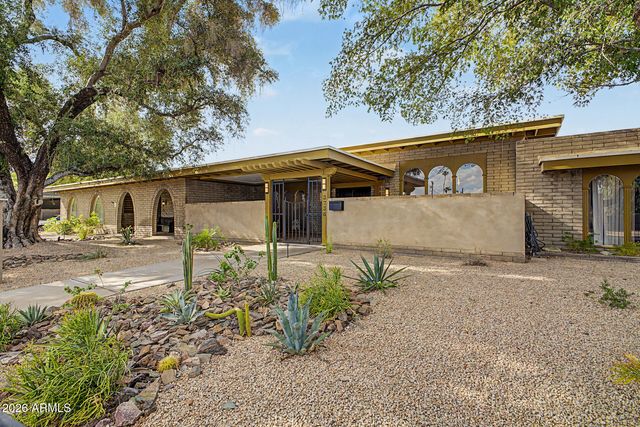 3736 E MONTECITO Avenue, Phoenix, AZ 85018
