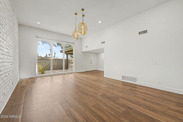 3736 E MONTECITO Avenue, Phoenix, AZ 85018